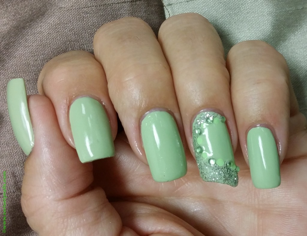 Sinful Colors "Song of Summer" Mani