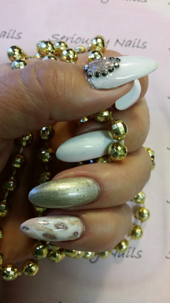 Christmas Nail on my left hand.